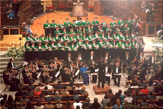       Coro de la Universidad de León
con la Orquesta Sinfónica de Bratislava